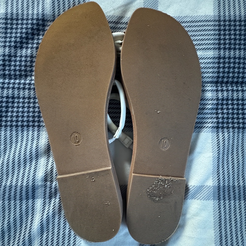 Universal Thread Tan and White Sandals - Picture 2 of 2